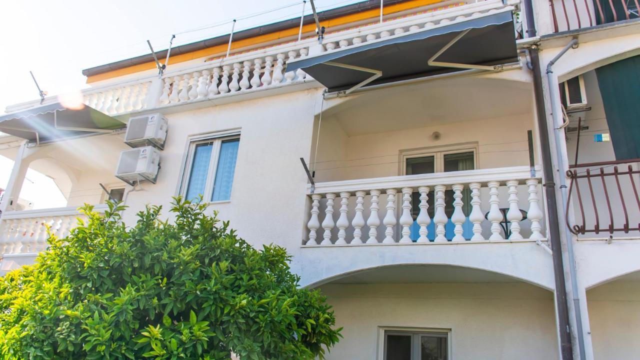 Apartments Curic Trogir Exterior foto